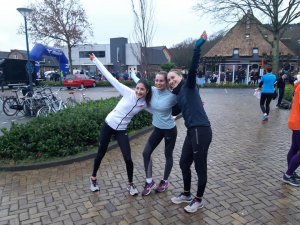 Kristel met trainingsgenoten Kristel met trainingsgenoten